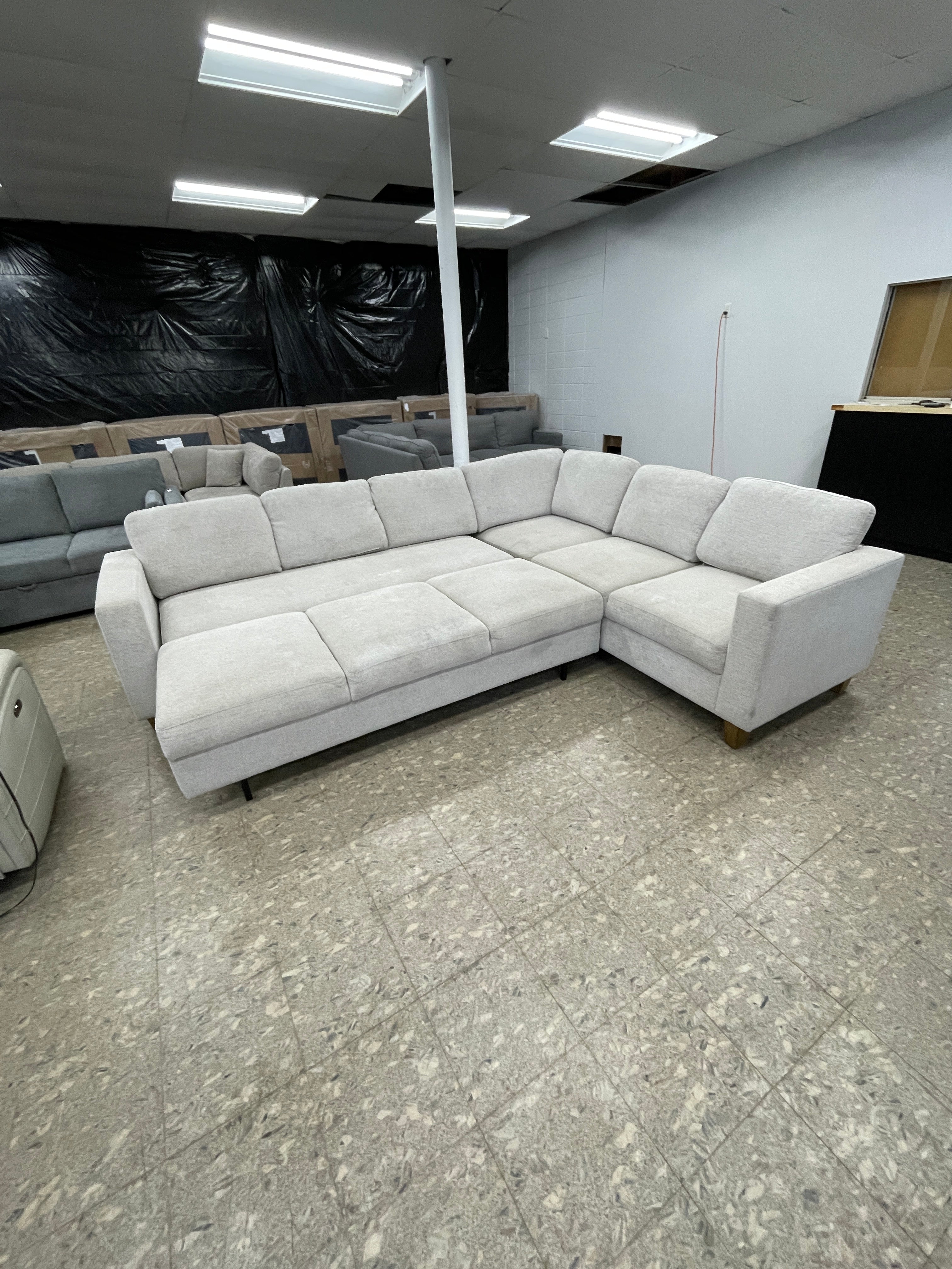 Thomasville Dillard Sleeper Sectional