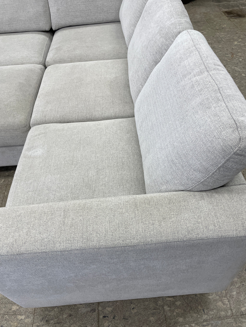 Thomasville Dillard Sleeper Sectional