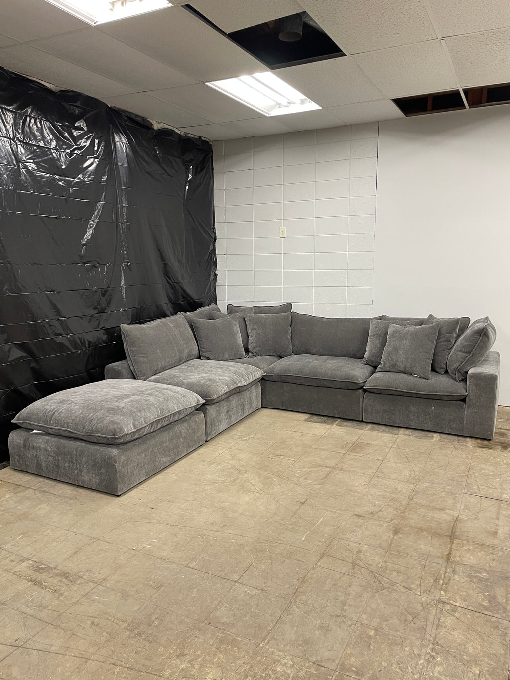 Sereen Sectional