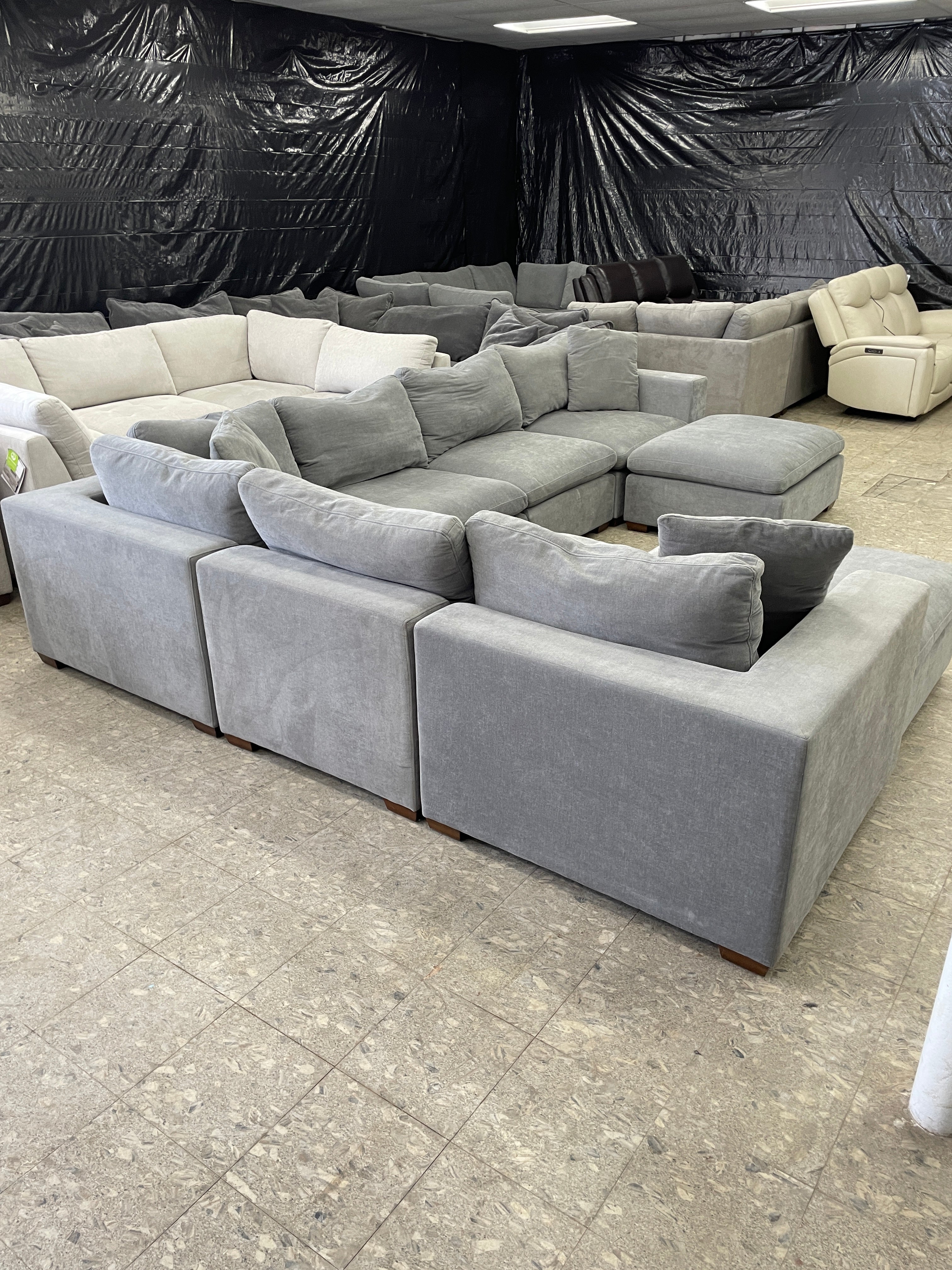 Lowell 8pc Sectional